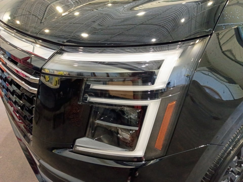 2025 Nissan Armada SV 2WD