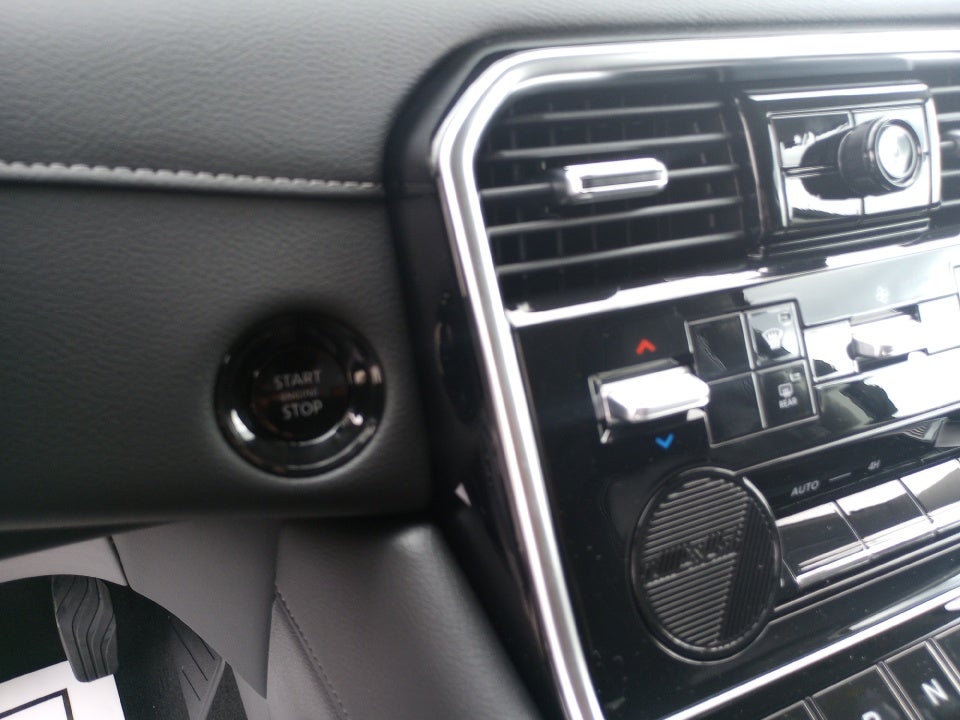 2026 Nissan Armada SV