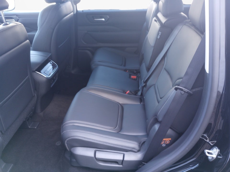 2026 Nissan Armada SV