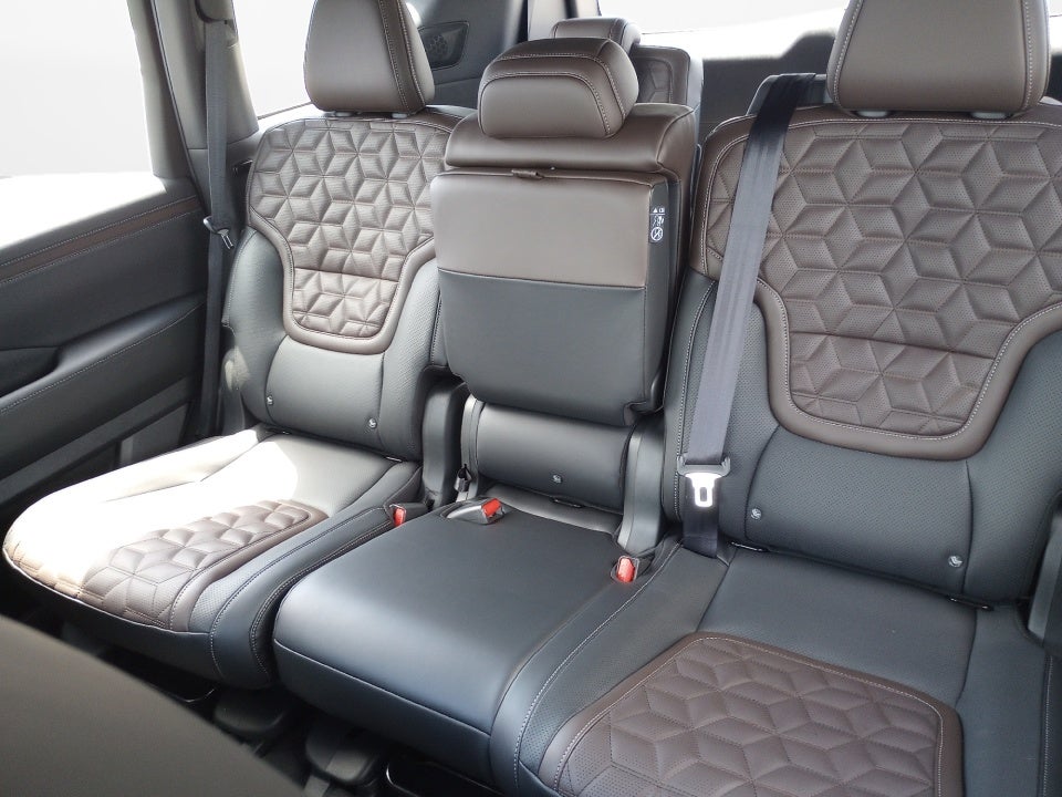 2025 Nissan Armada Platinum 4WD