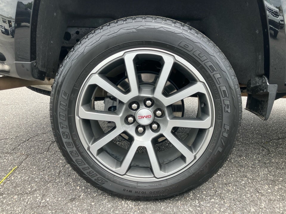 2022 GMC Canyon 4WD Crew Cab Short Box Denali