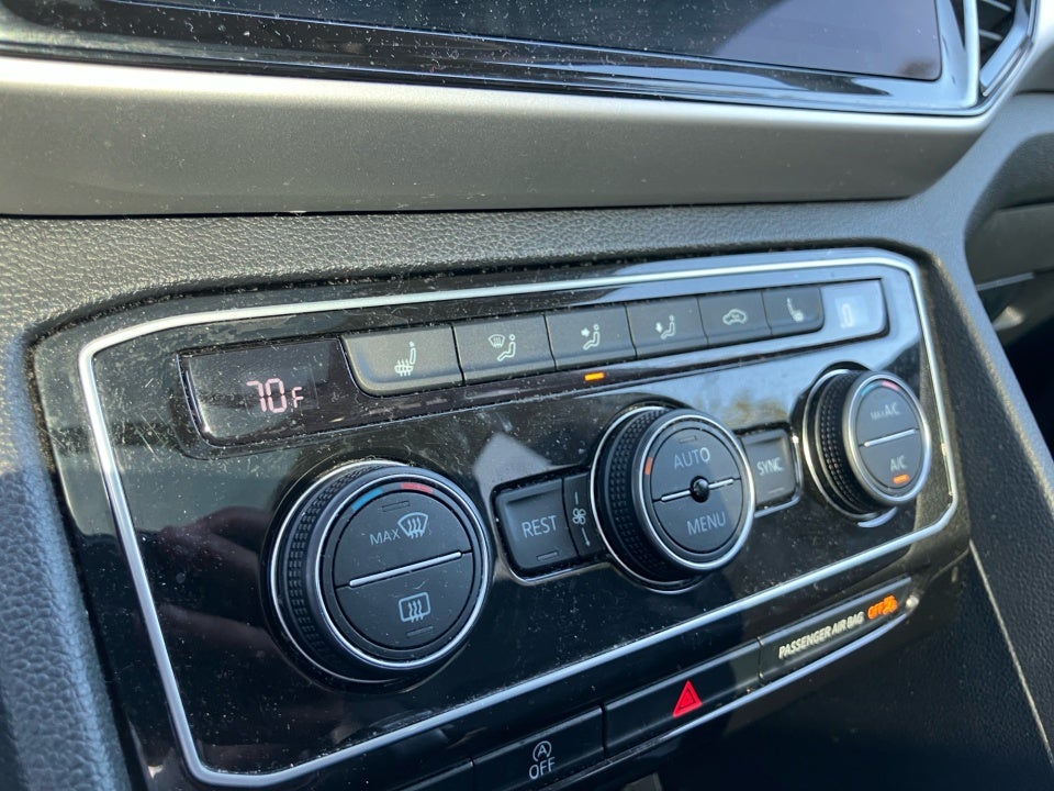 2022 Volkswagen Atlas 3.6L V6 SEL Premium R-Line