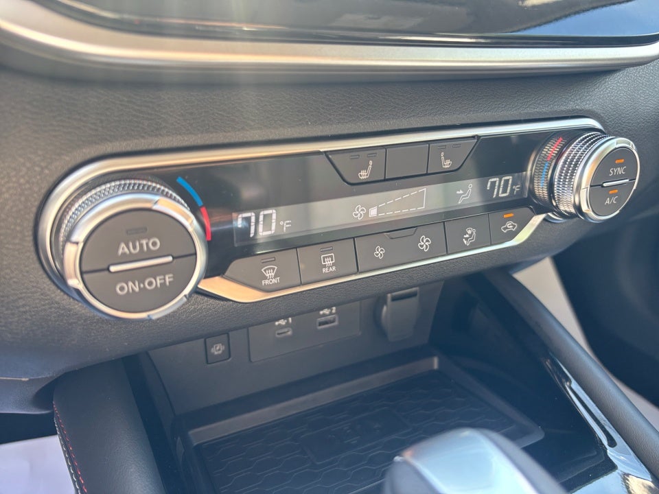 2025 Nissan Altima SR FWD