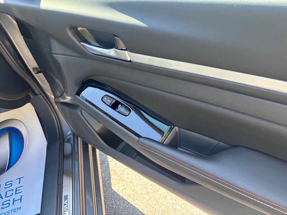 2025 Nissan Altima SR FWD