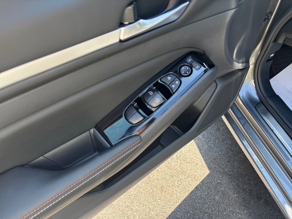 2025 Nissan Altima SR FWD