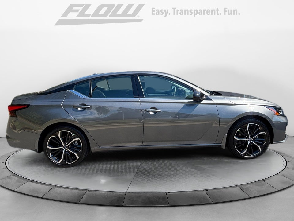 2025 Nissan Altima SR FWD