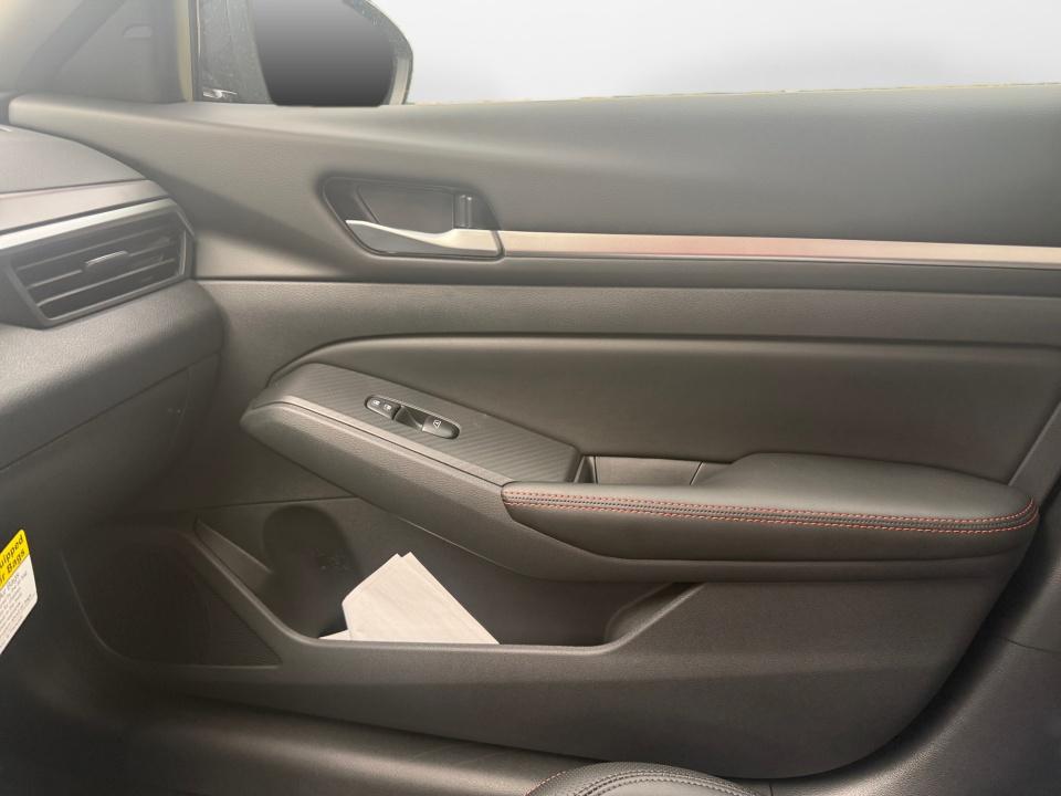 2026 Nissan Altima SR