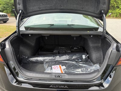 2026 Nissan Altima SR FWD