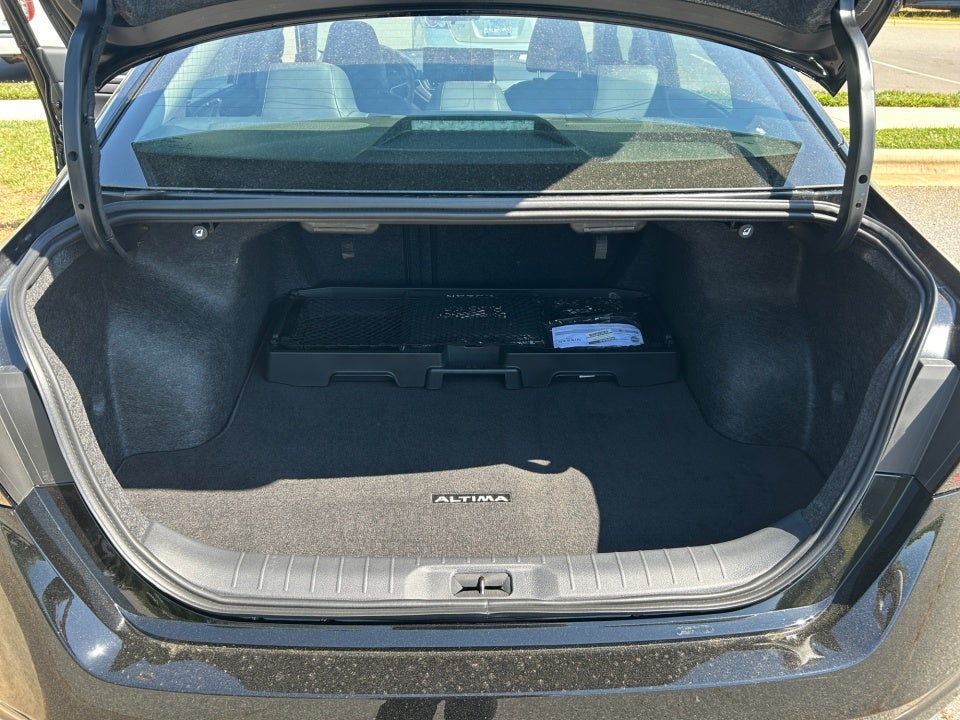 2026 Nissan Altima SR FWD