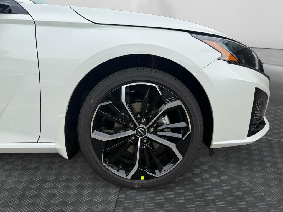 2026 Nissan Altima SR