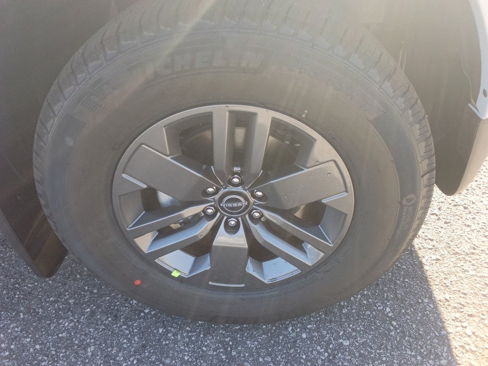 2026 Nissan Frontier Crew Cab SV 4x2