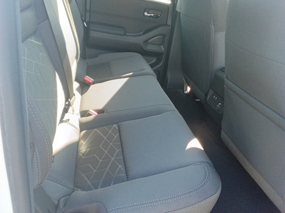 2026 Nissan Frontier Crew Cab SV 4x2