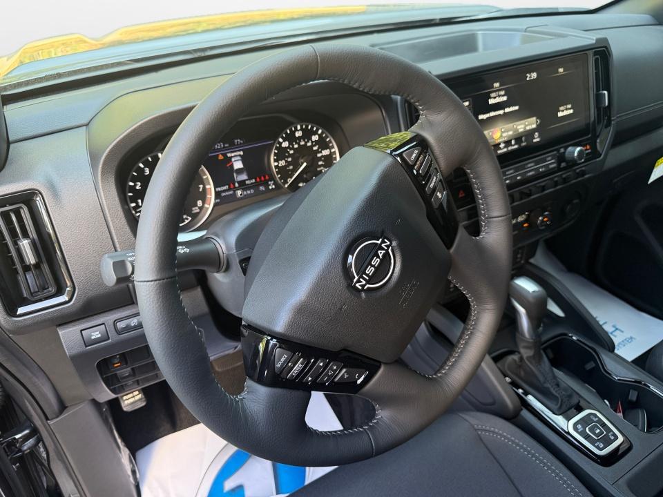2027 Nissan Frontier SV