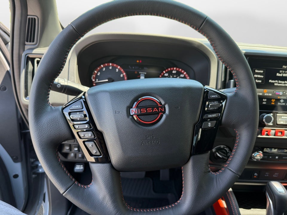 2025 Nissan Frontier Crew Cab PRO-4X 4x4