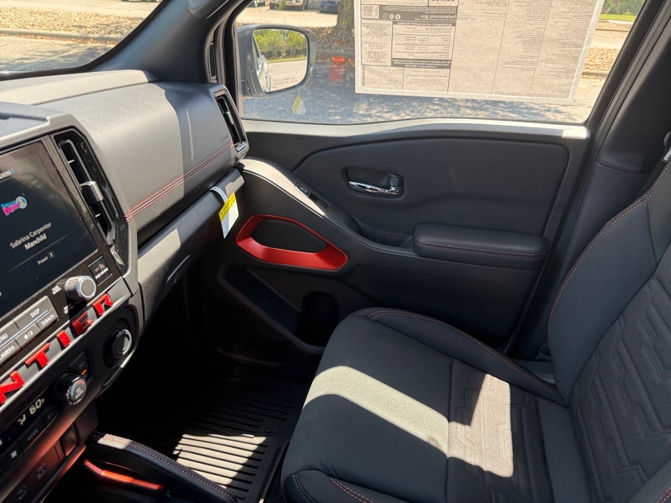 2025 Nissan Frontier Crew Cab PRO-4X 4x4