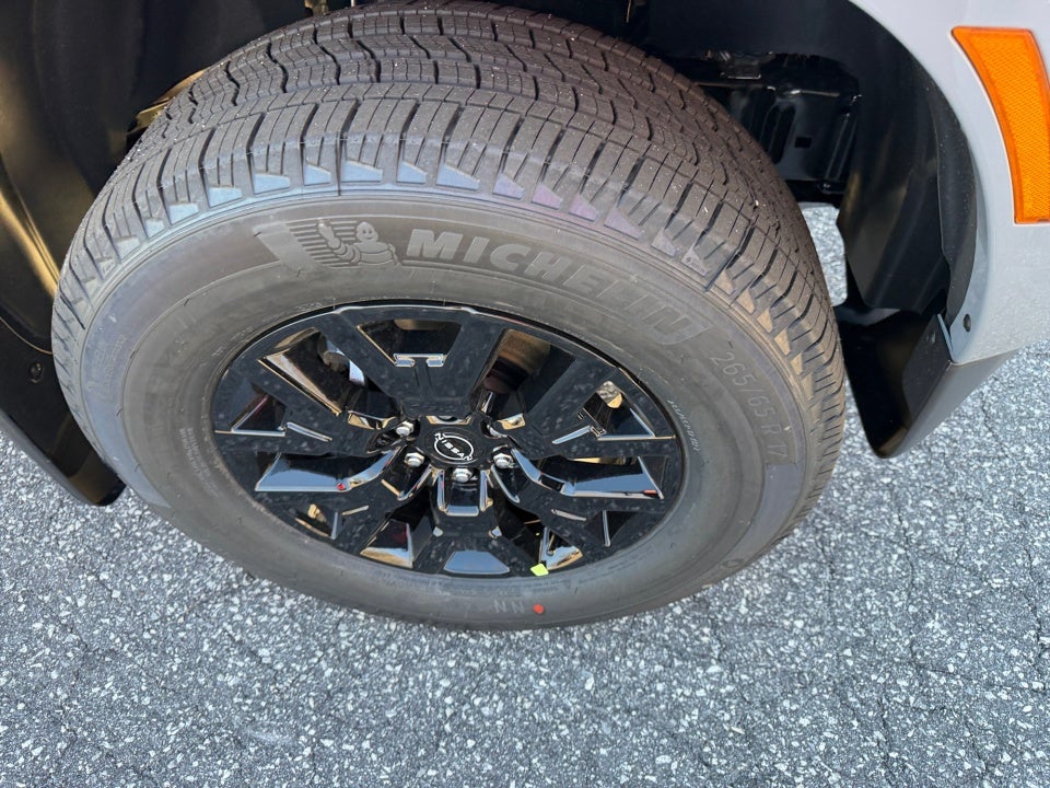 2026 Nissan Frontier Crew Cab SV 4x4