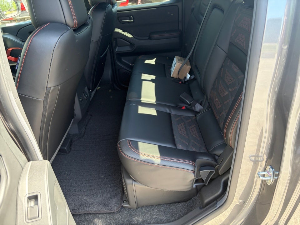 2026 Nissan Frontier Crew Cab PRO-4X 4x4