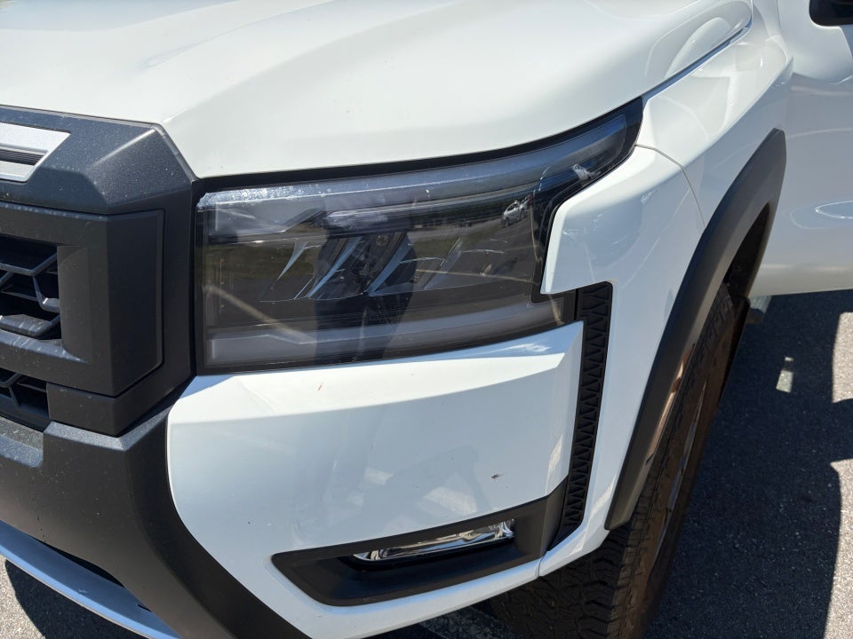 2026 Nissan Frontier Crew Cab PRO-4X 4x4