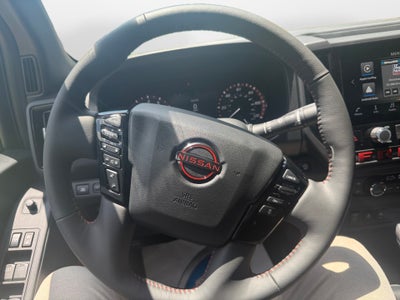 2026 Nissan Frontier Crew Cab PRO-4X 4x4