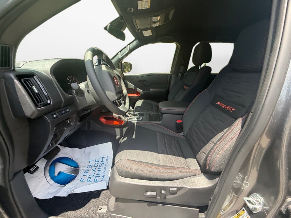 2026 Nissan Frontier Crew Cab PRO-4X 4x4