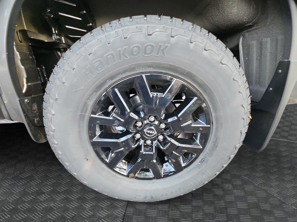 2027 Nissan Frontier SV