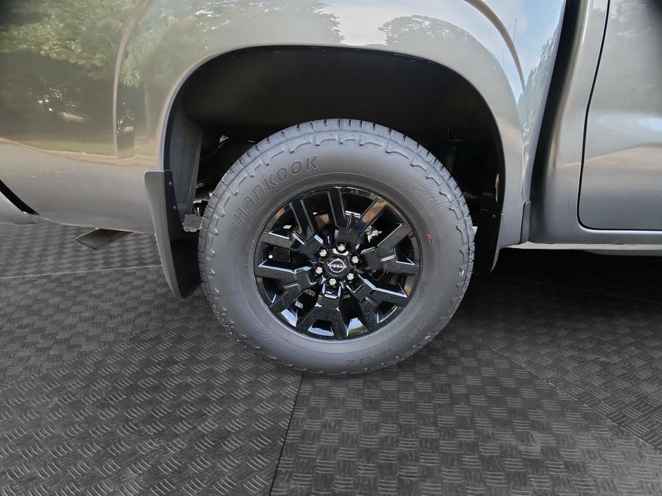 2027 Nissan Frontier SV