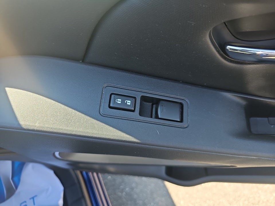 2023 Nissan Frontier Crew Cab Long Bed SV 4x4