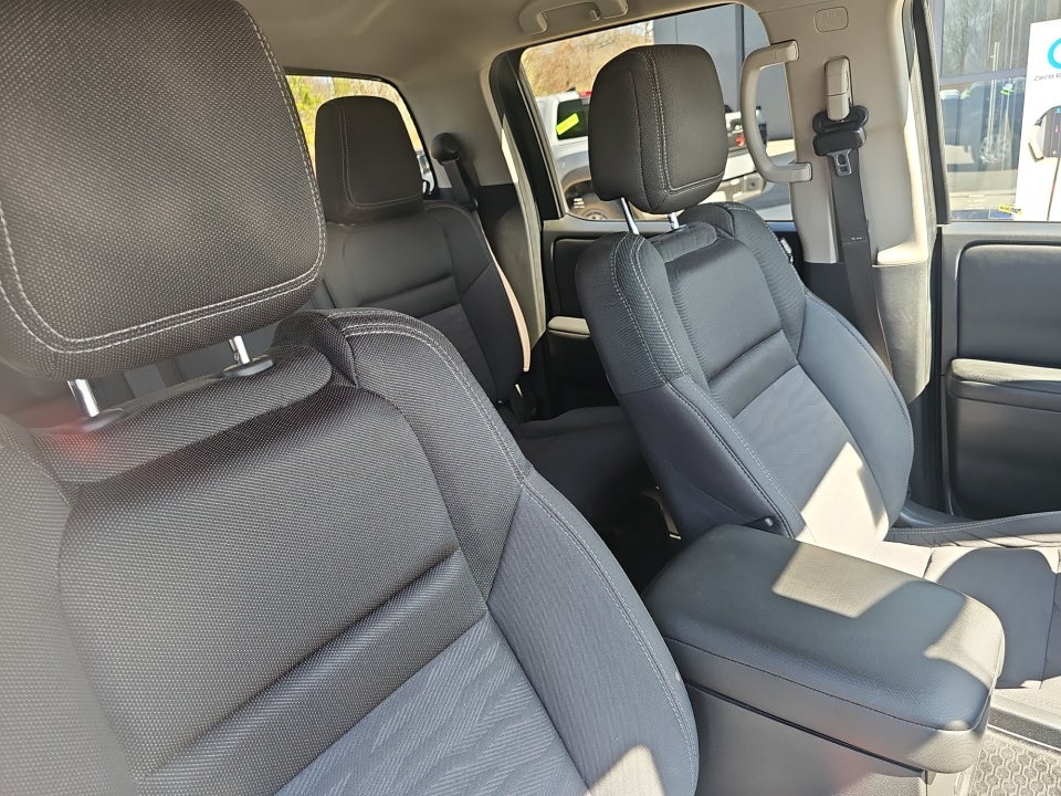 2023 Nissan Frontier Crew Cab Long Bed SV 4x4