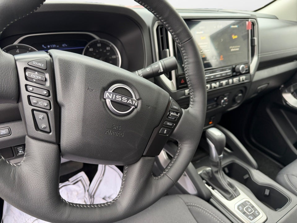 2026 Nissan Frontier Crew Cab Long Bed SV 4x4