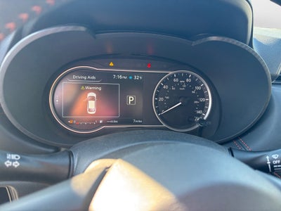 2025 Nissan Versa 1.6 SR