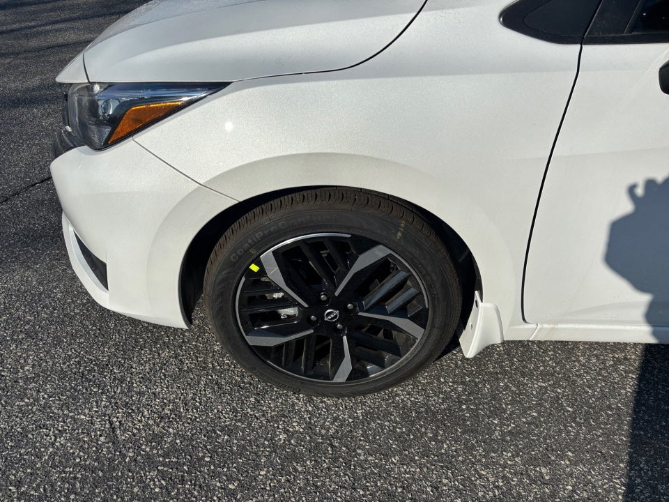 2025 Nissan Versa 1.6 SR