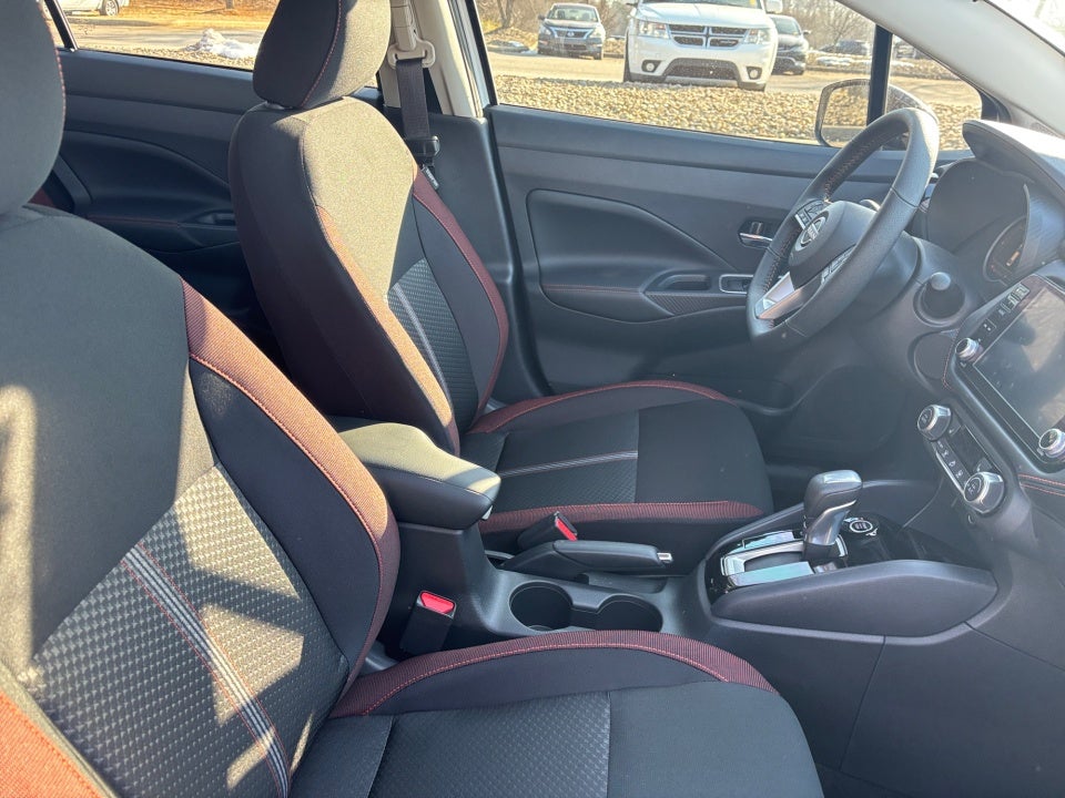 2025 Nissan Versa 1.6 SR