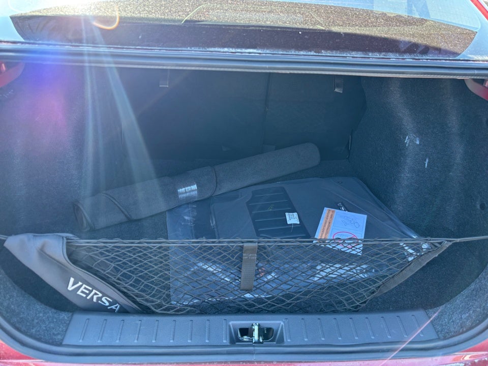 2025 Nissan Versa 1.6 SR