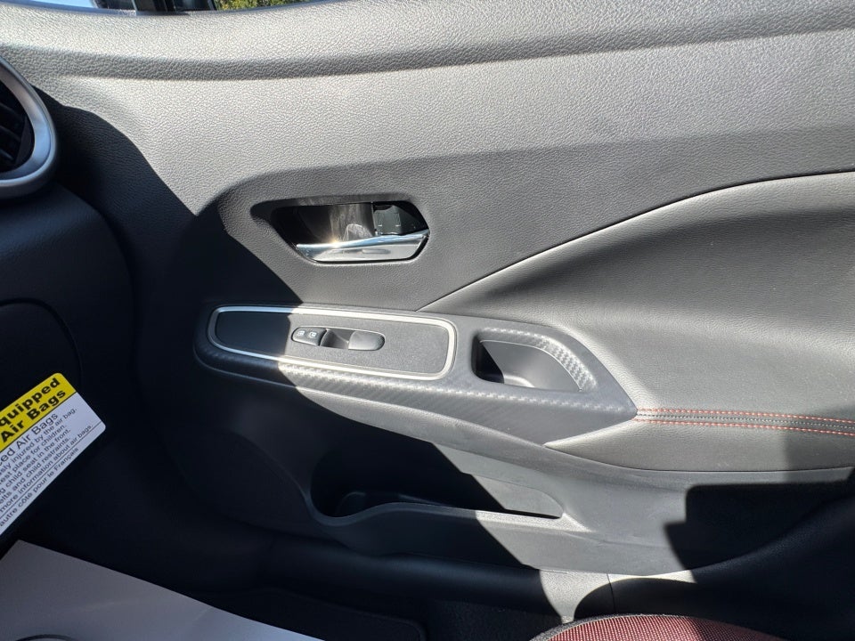 2025 Nissan Versa 1.6 SR