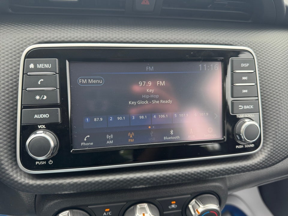 2025 Nissan Kicks Play S