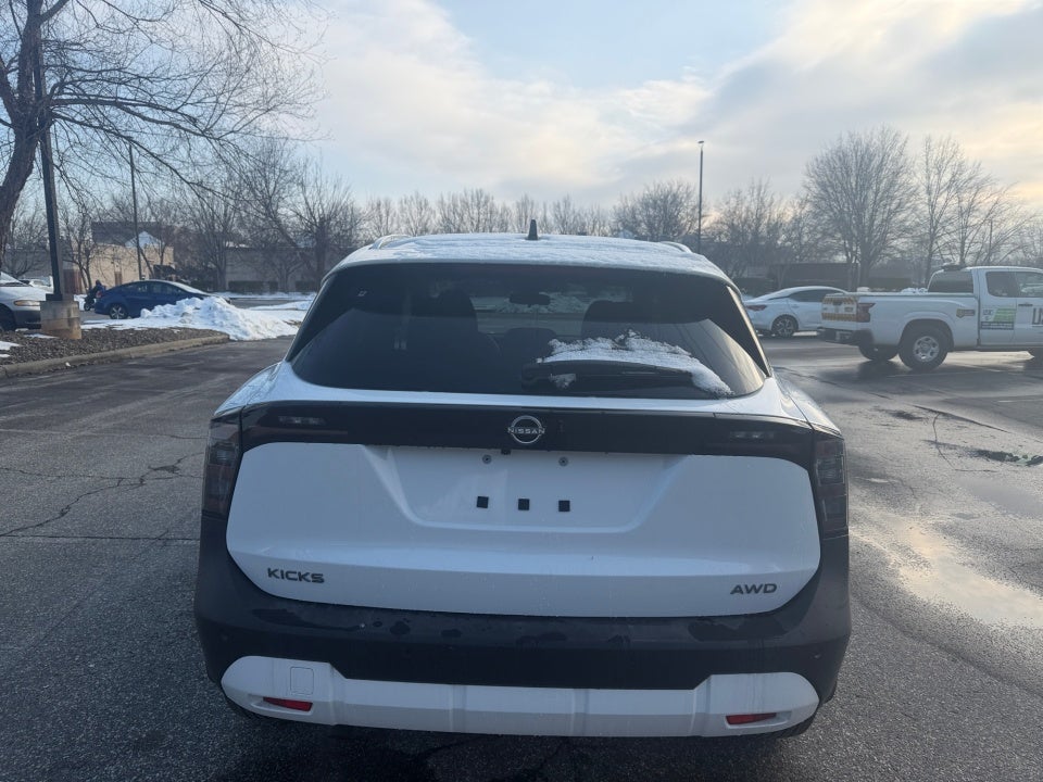 2026 Nissan Kicks SV