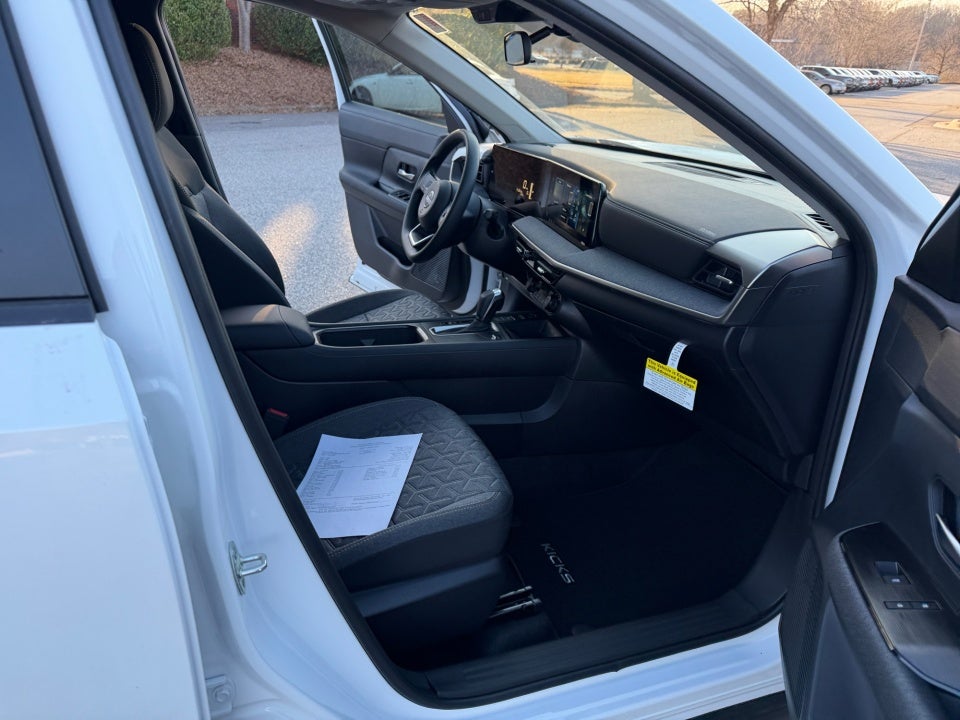 2026 Nissan Kicks SV