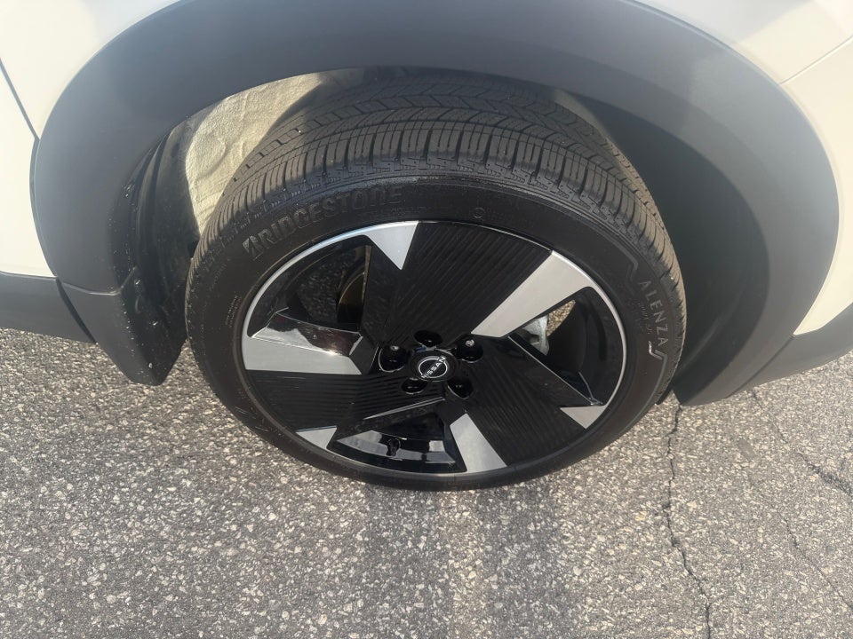 2025 Nissan Kicks SR Intelligent AWD