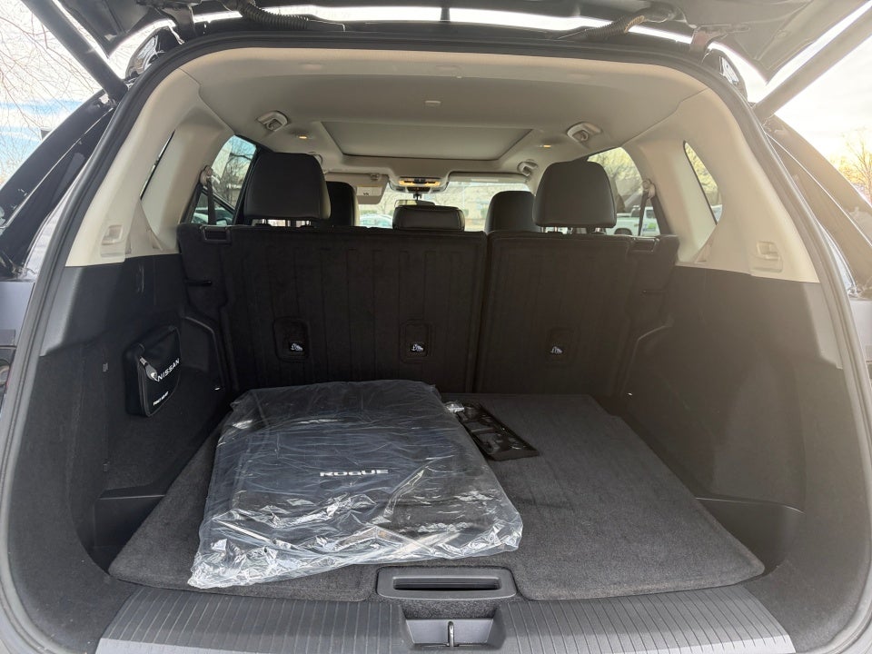 2022 Nissan Rogue SV FWD