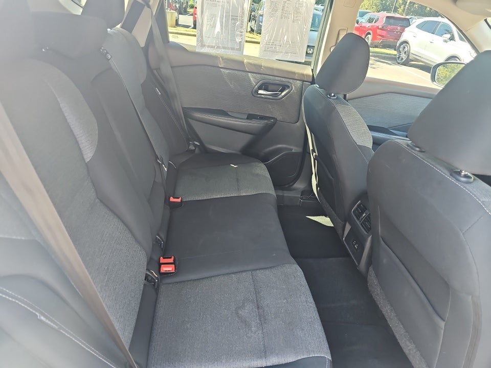 2022 Nissan Rogue SV FWD