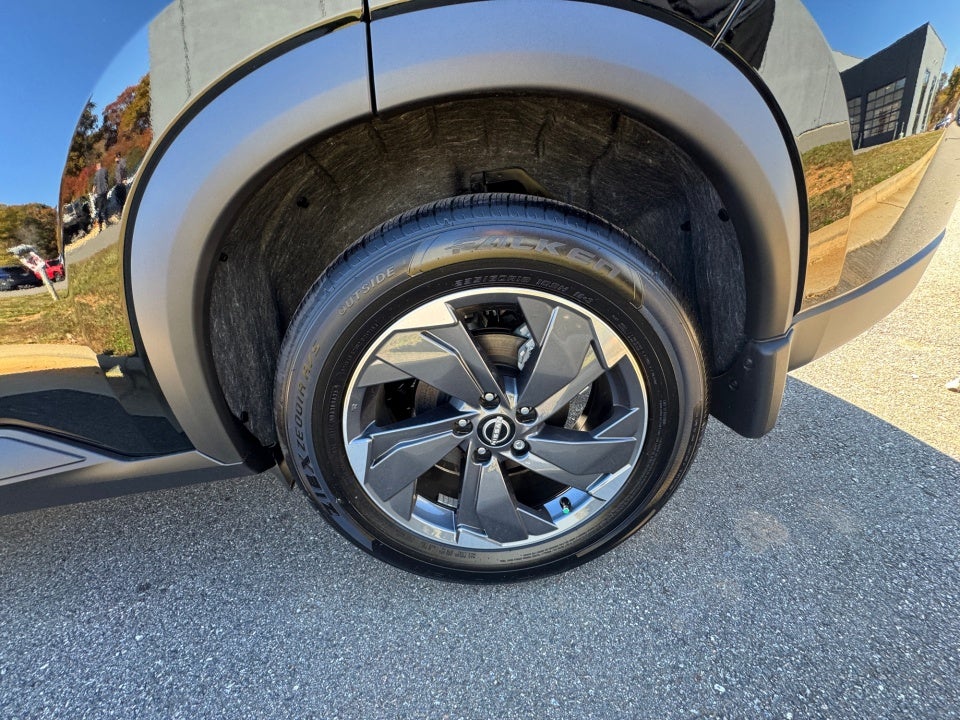 2025 Nissan Rogue SV FWD