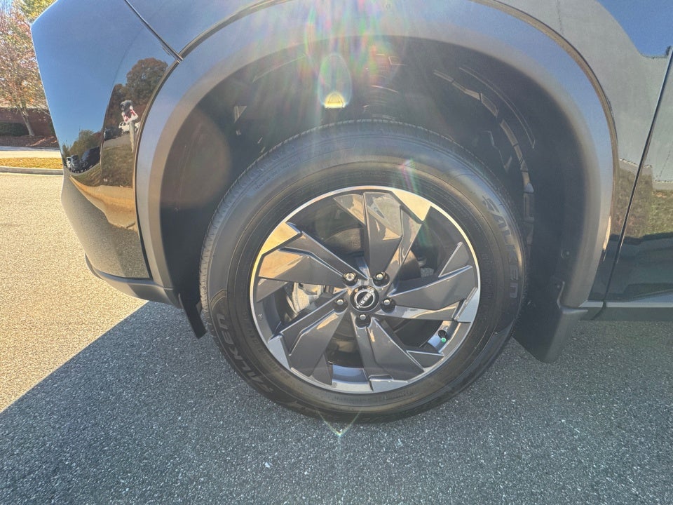 2025 Nissan Rogue SV FWD