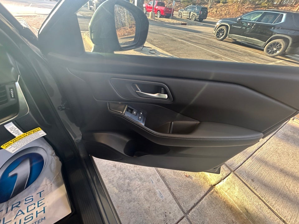 2025 Nissan Rogue SV FWD