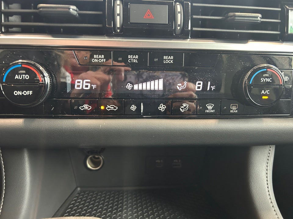 2025 Nissan Pathfinder SV FWD