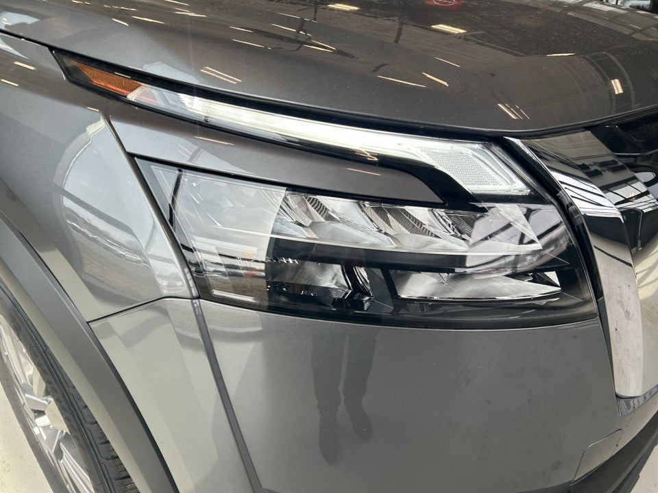 2025 Nissan Pathfinder SV FWD