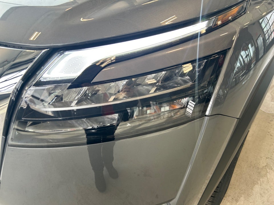 2025 Nissan Pathfinder SV FWD