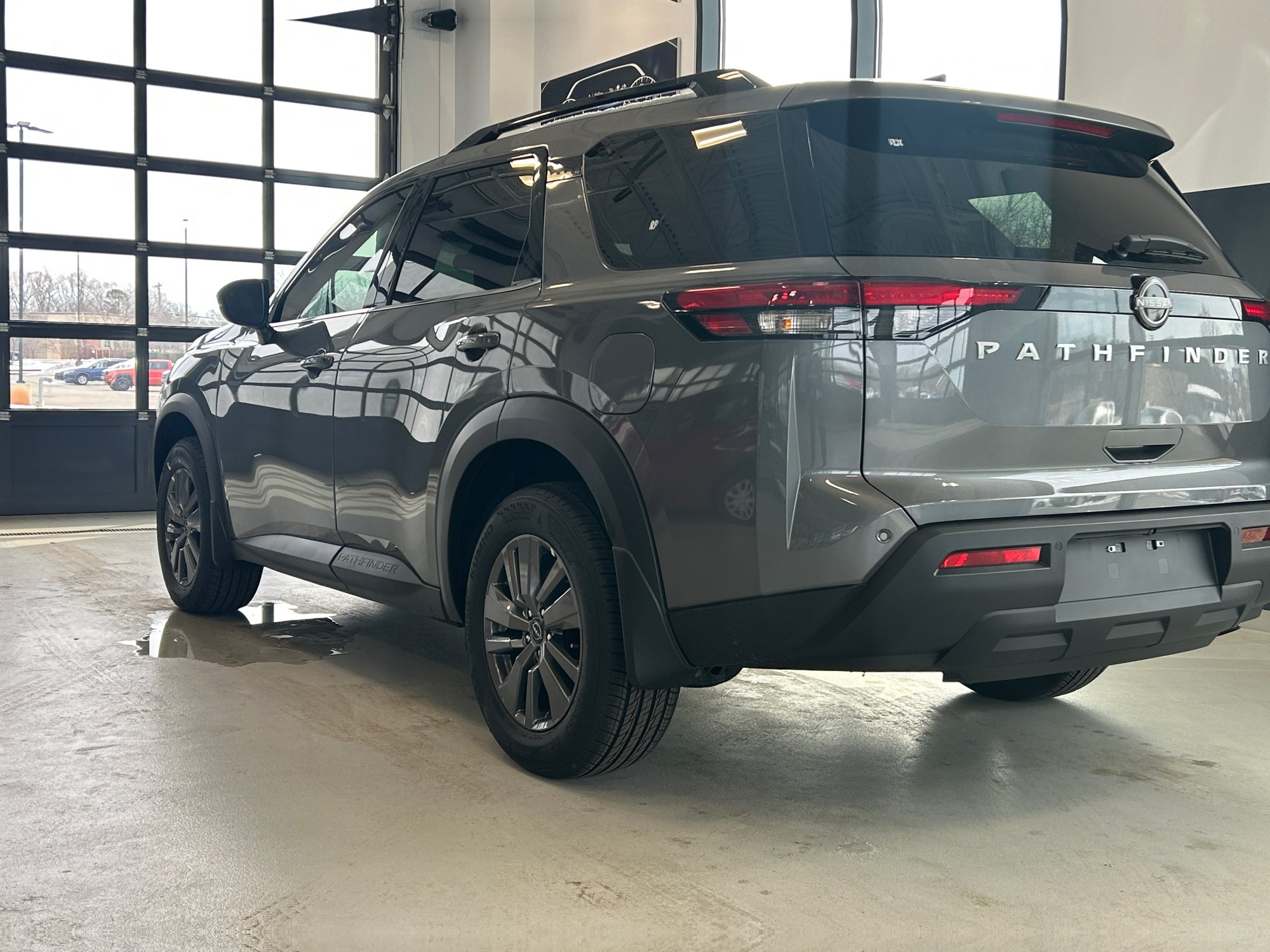 2025 Nissan Pathfinder SV FWD