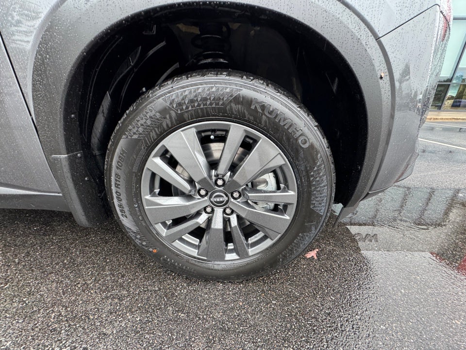 2025 Nissan Pathfinder SV FWD