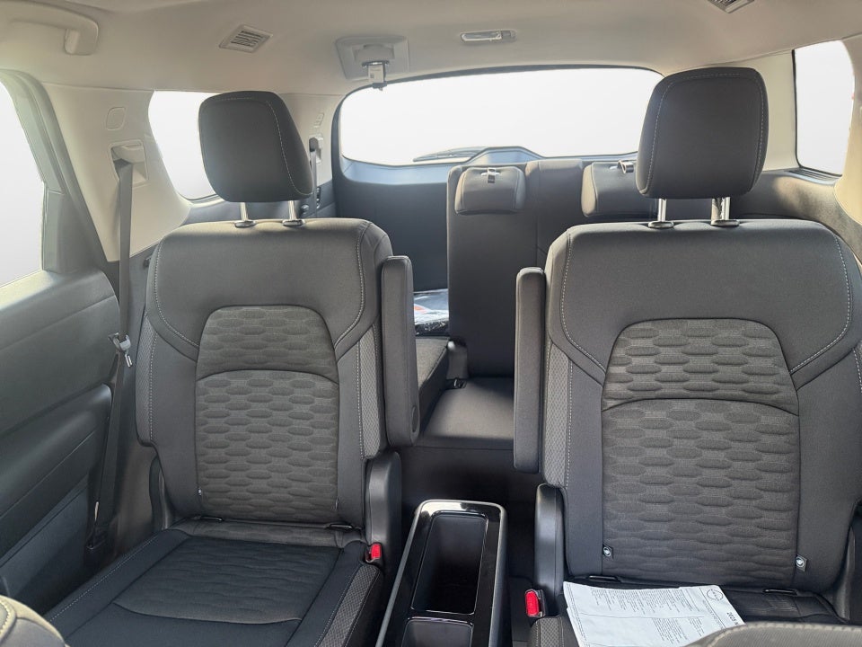 2025 Nissan Pathfinder SV FWD