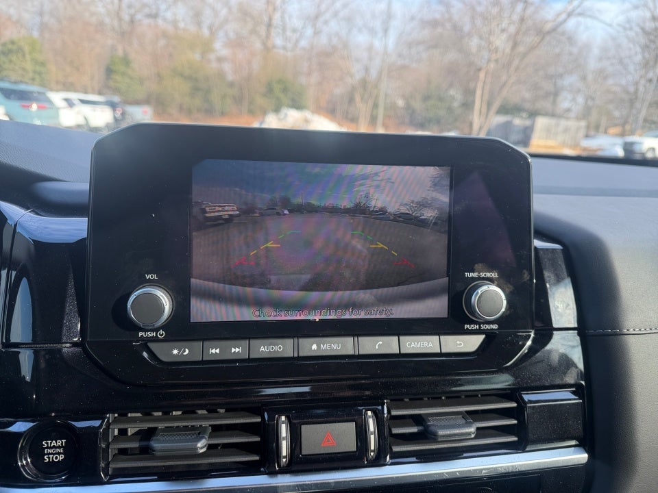 2025 Nissan Pathfinder SV FWD